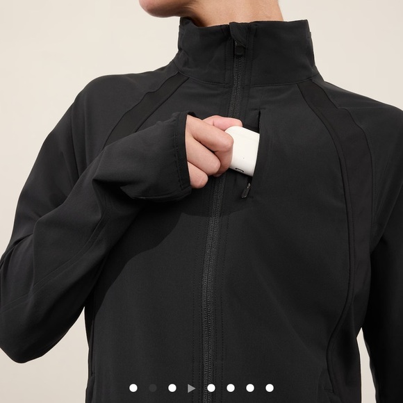 Athleta Run With It best-selling jacket, new, NBW Large - Picture 2 of 6